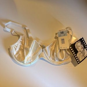34B adjustable strap bra